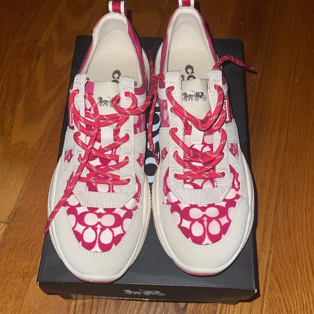 Women’s coach tennis shoe